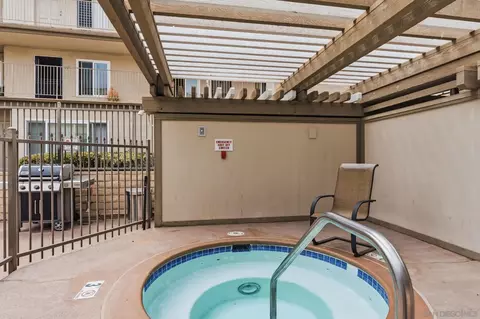 Exterior - 13754 Mango Dr #103, Del Mar, CA 92014 photo 2 of 4