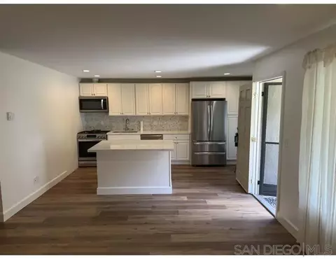 13754 Mango Dr #103, Del Mar, CA 92014