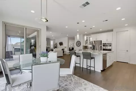 Dining - 35835 Bay Sable Ln, Fallbrook, CA 92028 photo 2 of 4