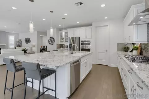 Kitchen - 35835 Bay Sable Ln, Fallbrook, CA 92028 photo 4 of 5