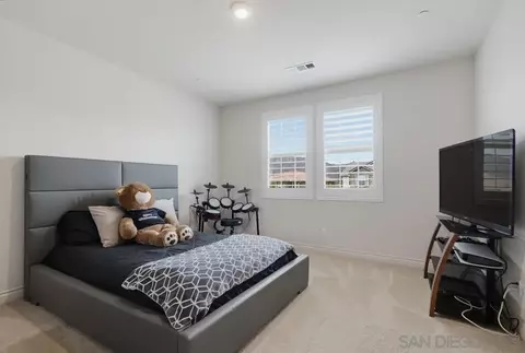 Bedroom - 35835 Bay Sable Ln, Fallbrook, CA 92028 photo 6 of 9