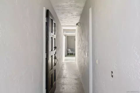 Entry Way - 3118 Via De Caballo, Encinitas, CA 92024 photo 1 of 2