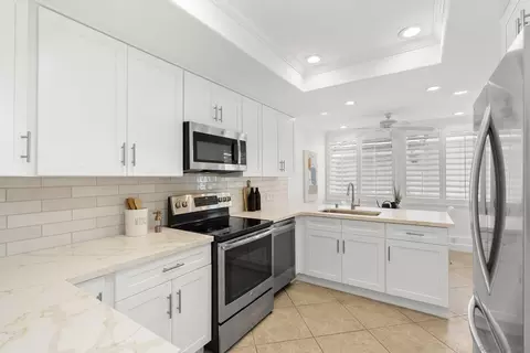 Kitchen - 3118 Via De Caballo, Encinitas, CA 92024 photo 3 of 4
