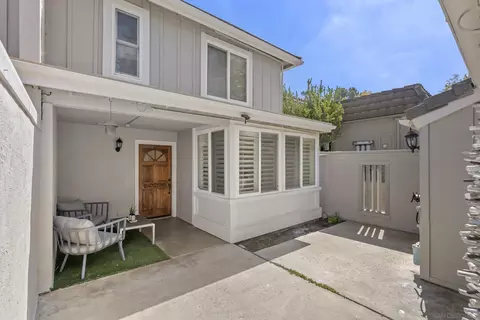 Exterior - 3118 Via De Caballo, Encinitas, CA 92024 photo 3 of 9