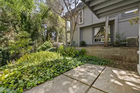Exterior - 3118 Via De Caballo, Encinitas, CA 92024 photo 8 of 9