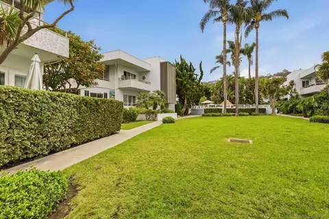 Exterior - 2364 Torrey Pines Rd #38, La Jolla, CA 92037 photo 3 of 13