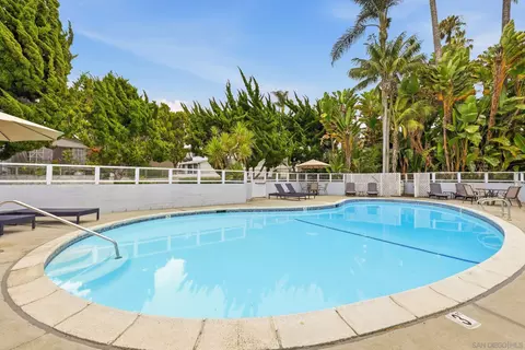 Exterior - 2364 Torrey Pines Rd #38, La Jolla, CA 92037 photo 11 of 13