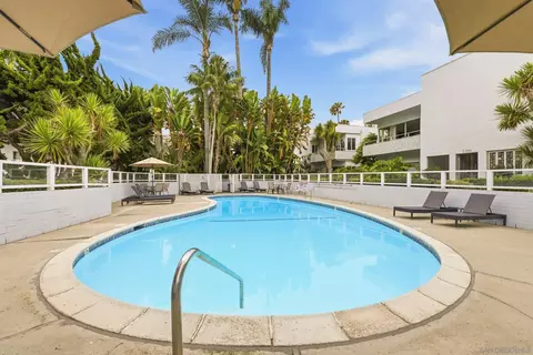 Exterior - 2364 Torrey Pines Rd #38, La Jolla, CA 92037 photo 10 of 13