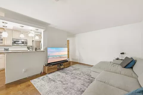 Living - 2364 Torrey Pines Rd #38, La Jolla, CA 92037 photo 3 of 3