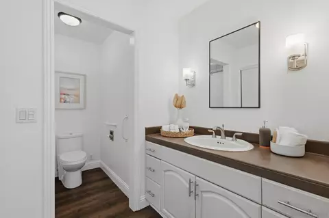 Bath - 1619 Mapleleaf Ct, Encinitas, CA 92024 photo 3 of 3