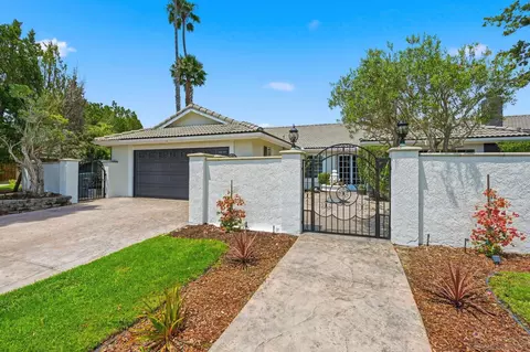 Exterior - 1619 Mapleleaf Ct, Encinitas, CA 92024 photo 4 of 13