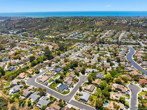 View/Area - 1619 Mapleleaf Ct, Encinitas, CA 92024 photo 3 of 10