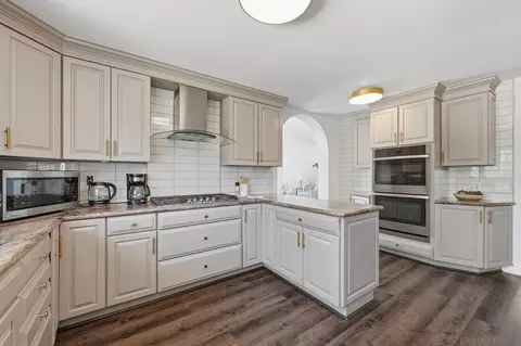 Kitchen - 1619 Mapleleaf Ct, Encinitas, CA 92024 photo 4 of 6