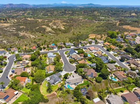 View/Area - 1619 Mapleleaf Ct, Encinitas, CA 92024 photo 6 of 10