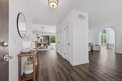 Entry Way - 1619 Mapleleaf Ct, Encinitas, CA 92024 photo 1 of 5