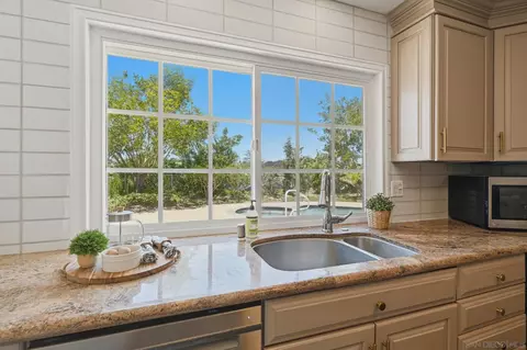 Kitchen - 1619 Mapleleaf Ct, Encinitas, CA 92024 photo 3 of 6