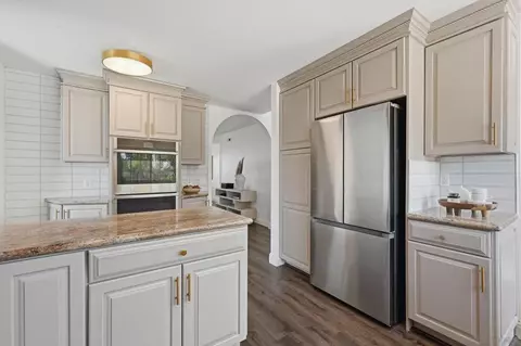 Kitchen - 1619 Mapleleaf Ct, Encinitas, CA 92024 photo 5 of 6