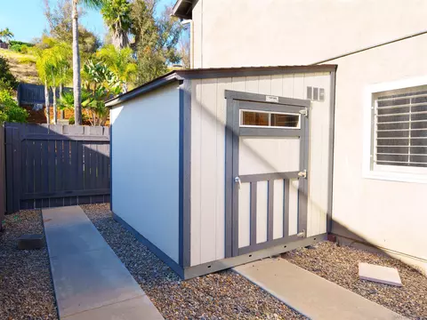 2246 Hillslake Dr, El Cajon, CA 92020