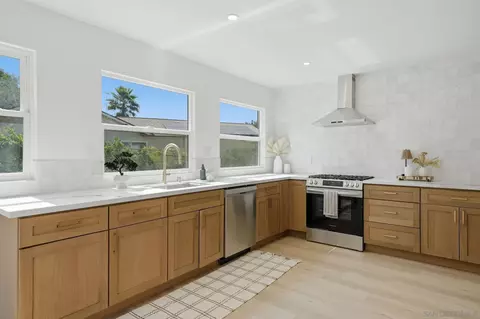 Kitchen - 10440 Bosque Dr, Lakeside, CA 92040 photo 2 of 9