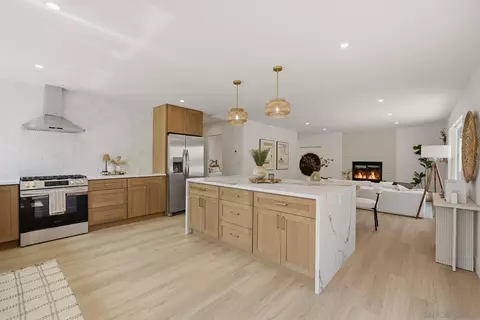 Kitchen - 10440 Bosque Dr, Lakeside, CA 92040 photo 4 of 9