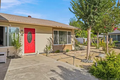 Exterior - 833 W Chase, El Cajon, CA 92020 photo 2 of 6