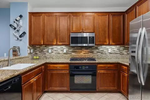 Kitchen - 156 Via Montisi, Santee, CA 92071 photo 2 of 3