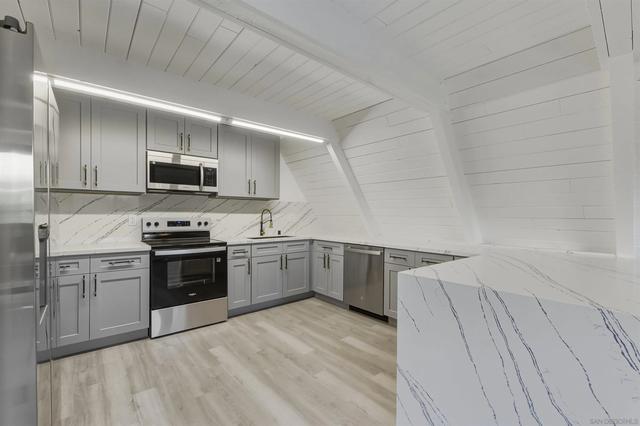 11618 Johnson Lake Rd, Lakeside, CA 92040