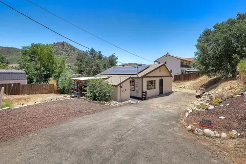 126 Almyra Rd, El Cajon, CA 92019