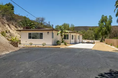 11710 Oak Creek Dr, Lakeside, CA 92040