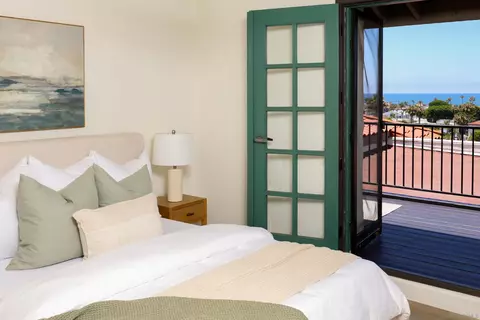 Bedroom - 406 Paseo Pacifica, Encinitas, CA 92024 photo 1 of 2