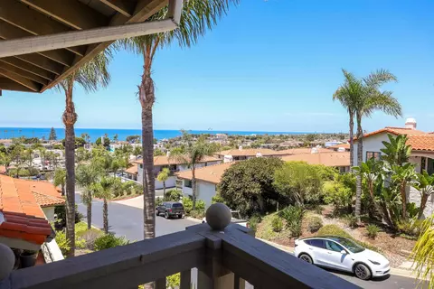 View/Area - 406 Paseo Pacifica, Encinitas, CA 92024 photo 6 of 8
