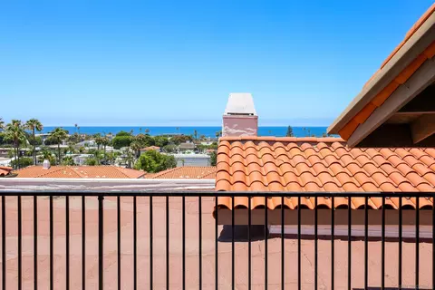 View/Area - 406 Paseo Pacifica, Encinitas, CA 92024 photo 2 of 8