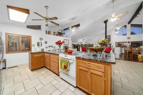 Kitchen - 2410 Mount Elena Way, Jamul, CA 91935 photo 4 of 5