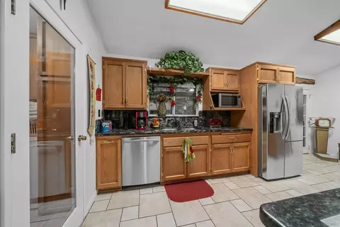 Kitchen - 2410 Mount Elena Way, Jamul, CA 91935 photo 2 of 5