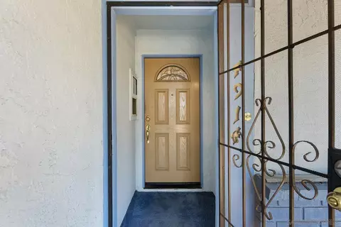 Entry Way - 4914 Verde Dr, Oceanside, CA 92057 photo 1 of 3