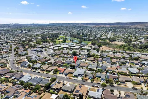View/Area - 4914 Verde Dr, Oceanside, CA 92057 photo 6 of 7