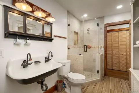 Bath - 4484 Pine Ridge Ave, Julian, CA 92036 photo 4 of 6