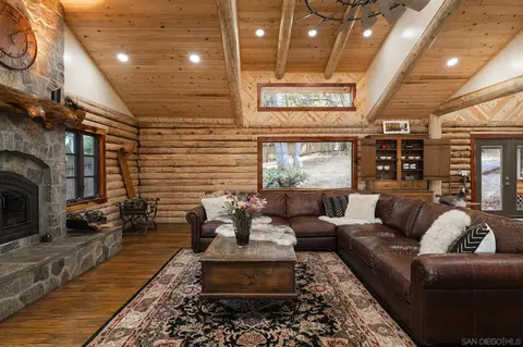 Living - 4484 Pine Ridge Ave, Julian, CA 92036 photo 4 of 5