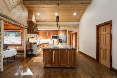 Kitchen - 4484 Pine Ridge Ave, Julian, CA 92036 photo 2 of 3