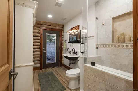 Bath - 4484 Pine Ridge Ave, Julian, CA 92036 photo 3 of 6