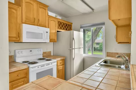 Kitchen - 10210 Peaceful Ct, Santee, CA 92071 photo 2 of 4