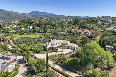 View/Area - 17941 Vista Lomas, Poway, CA 92064 photo 2 of 3