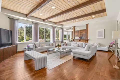Living - 17941 Vista Lomas, Poway, CA 92064 photo 2 of 4