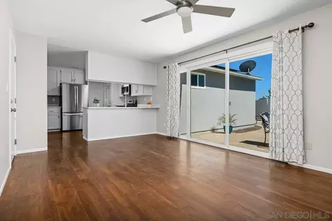 Living - 9933 Oakstone Ct, Santee, CA 92071 photo 4 of 6