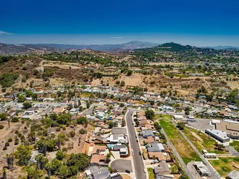 View/Area - 320 James St, Escondido, CA 92027 photo 9 of 13