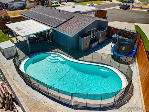 Exterior - 320 James St, Escondido, CA 92027 photo 10 of 10