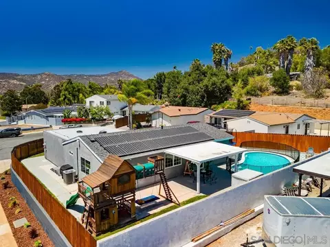 View/Area - 320 James St, Escondido, CA 92027 photo 6 of 13