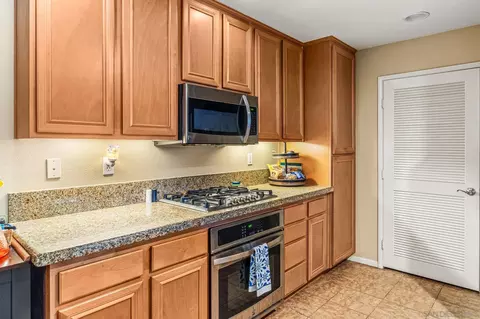 Kitchen - 14 Via Montisi, Santee, CA 92071 photo 3 of 4