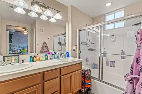 Bath - 14 Via Montisi, Santee, CA 92071 photo 3 of 3