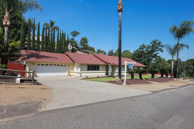 12175 Gay Rio Dr, Lakeside, CA 92040